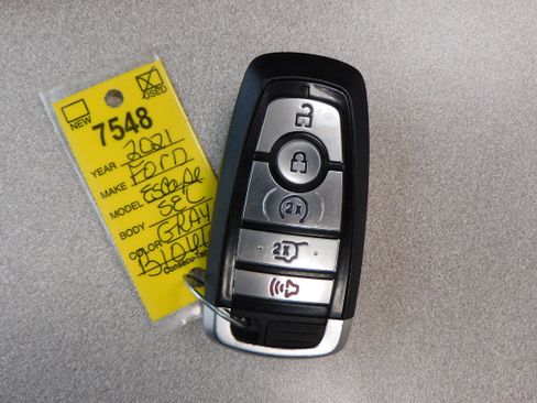 Used 2021 Ford Escape SEL image 38