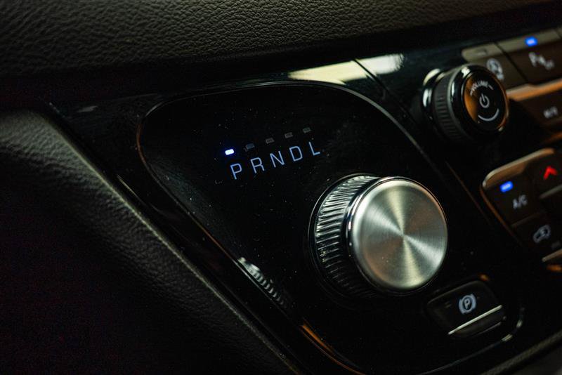 Used 2025 Chrysler Pacifica Select FWD image 18