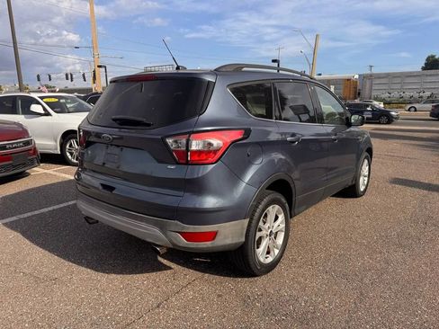 Used 2018 Ford Escape SE image 6