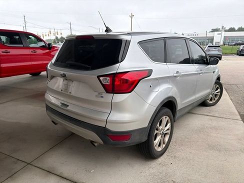 Used 2019 Ford Escape SE AWD/4WD image 5
