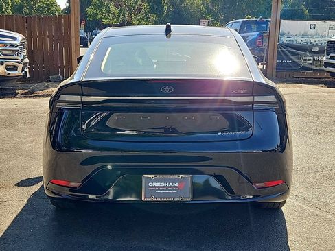 Used 2024 Toyota Prius Prime FWD image 6