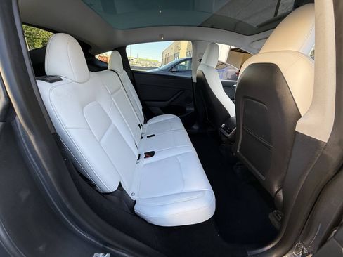 Used 2023 Tesla Model Y Performance AWD/4WD image 25