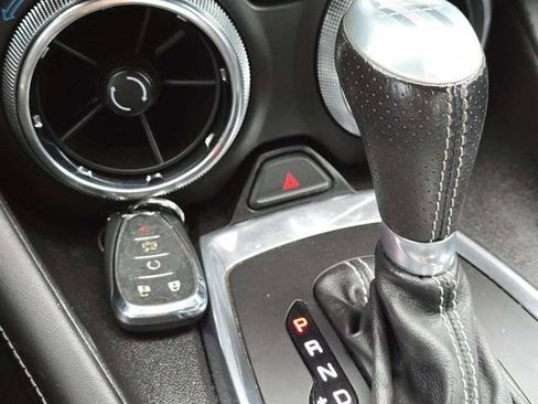 Used 2016 Chevrolet Camaro LT RWD image 3