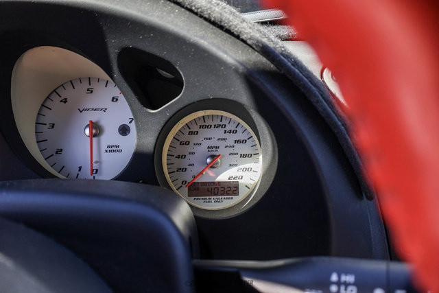 Used 2004 Dodge Viper SRT-10 RWD image 28