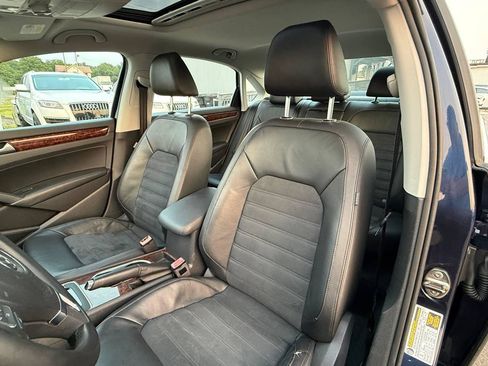 Used 2013 Volkswagen Passat 2.5 SEL FWD image 20