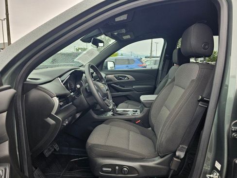 Used 2023 Chevrolet Traverse LT FWD image 30