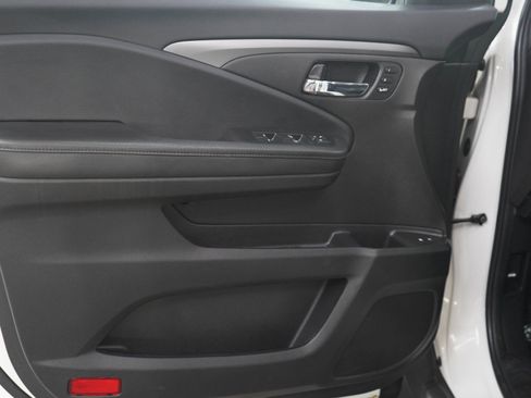 Used 2022 Honda Pilot Black Edition image 19