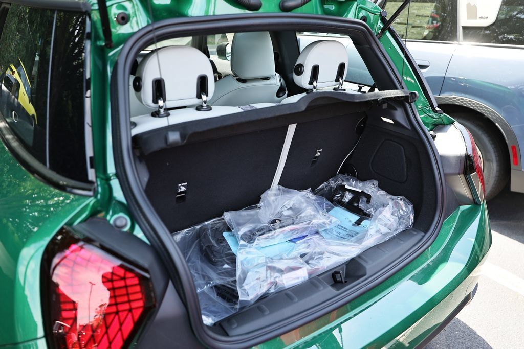 New 2026 MINI Cooper 2-Door Hardtop FWD image 27