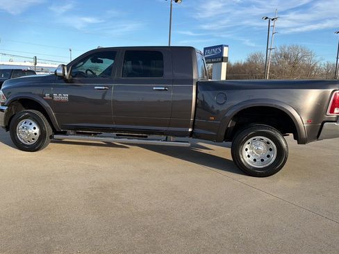 Used 2018 RAM 3500 Laramie image 12