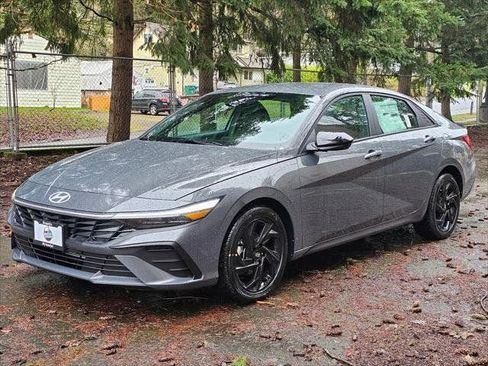 New 2026 Hyundai Elantra Sport FWD image 3
