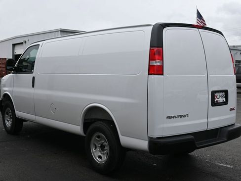 New 2026 GMC Savana 2500 w/ Driver Convenience Package image 6