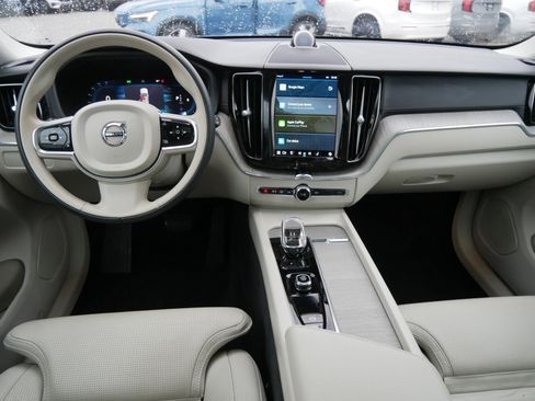 Certified 2023 Volvo XC60 B6 Ultimate w/ Climate Package image 13