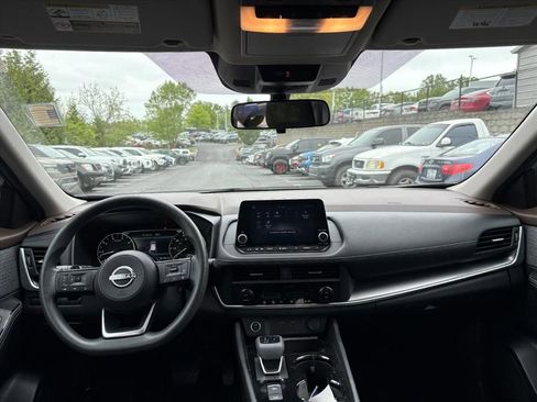 Certified 2023 Nissan Rogue SV AWD/4WD image 7