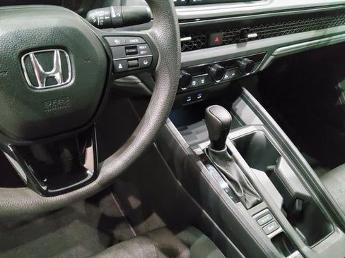 Used 2023 Honda Accord EX image 21