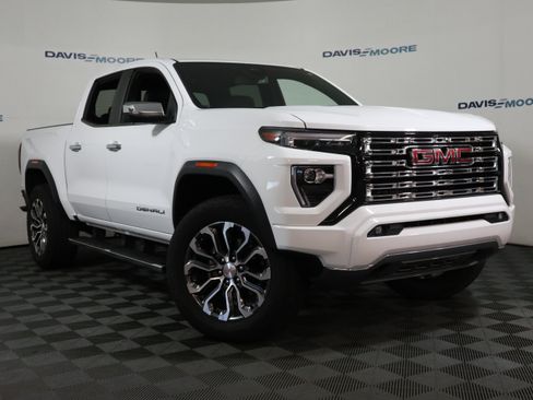 Used 2024 GMC Canyon Denali AWD/4WD image 2
