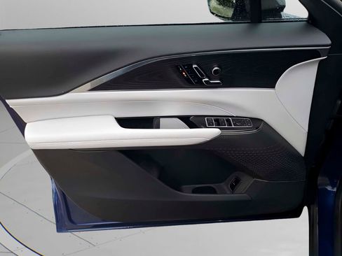 Certified 2024 Cadillac Lyriq Luxury image 26