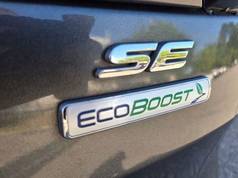 Used 2017 Ford Escape SE w/ Equipment Group 201A FWD image 14