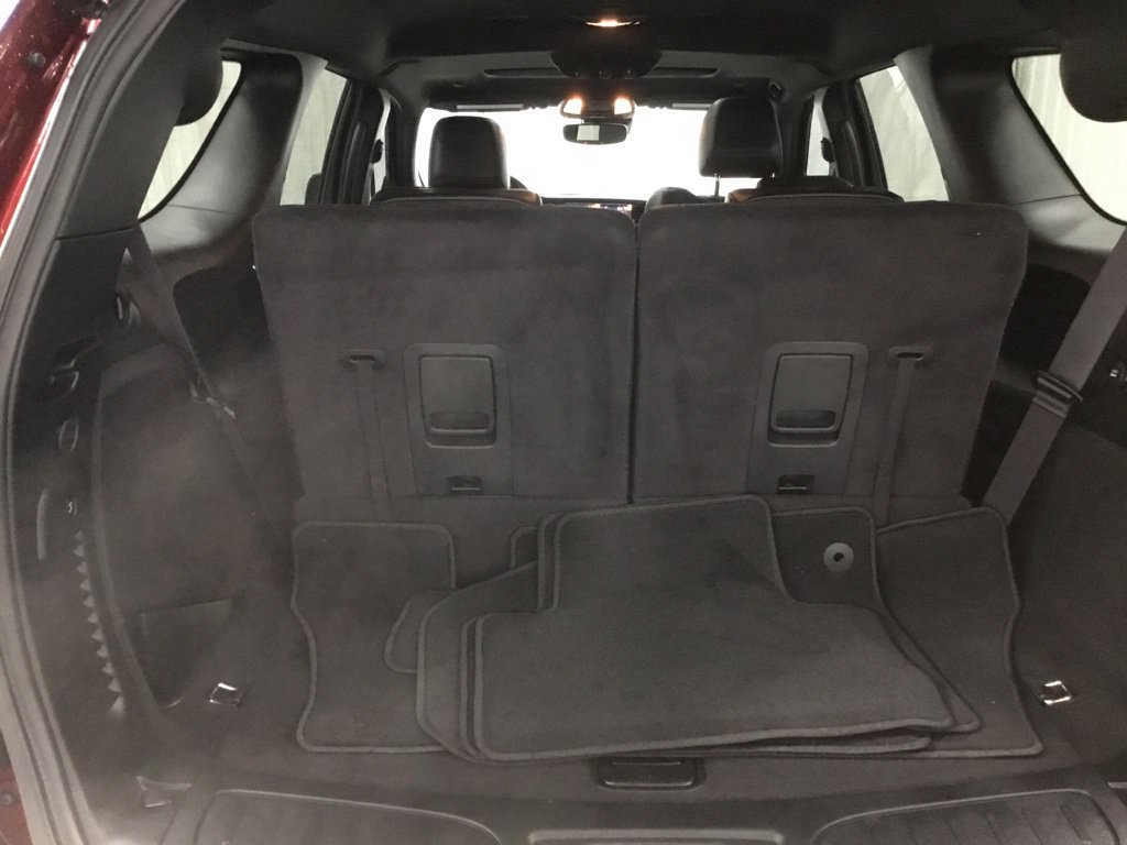 Used 2023 Dodge Durango R/T w/ Tow 'N Go Package AWD/4WD image 16
