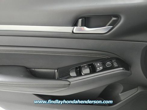 Used 2021 Nissan Altima 2.5 SV image 15