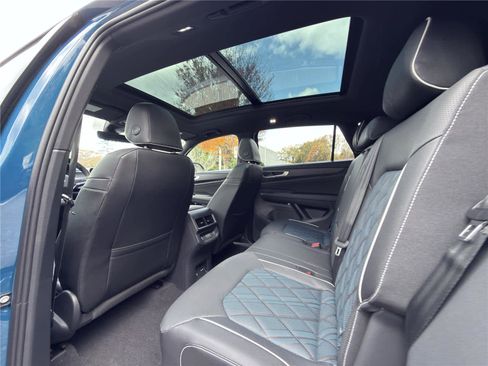 New 2026 Volkswagen Atlas Cross Sport SEL Premium R-Line image 16