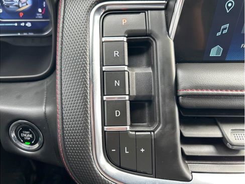 Used 2023 Chevrolet Suburban RST w/ Luxury Package image 17