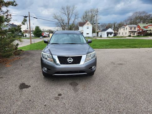 Used 2015 Nissan Pathfinder SV AWD/4WD image 2