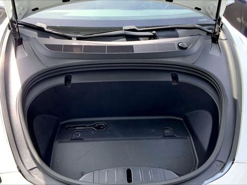 Used 2021 Tesla Model Y Long Range image 29