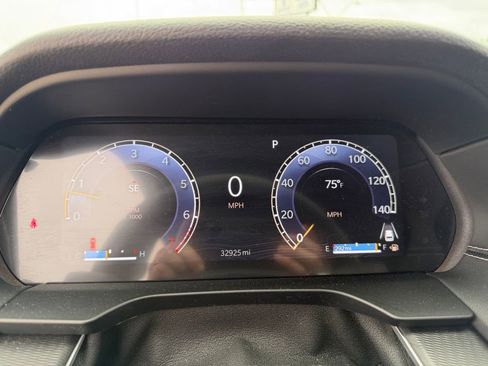 Used 2025 Jeep Grand Cherokee Altitude image 16