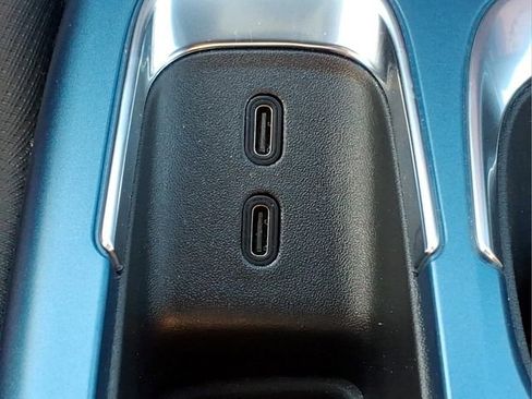 Used 2024 Chevrolet Equinox EV LT FWD image 22