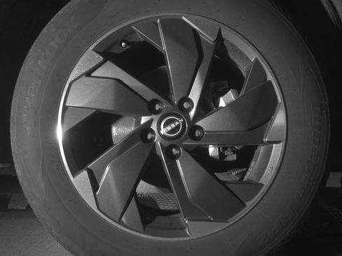 Used 2025 Nissan Rogue SV AWD/4WD image 13