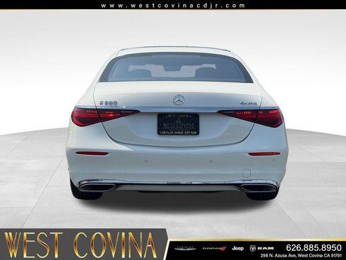 Used 2022 Mercedes-Benz S 580 4MATIC Sedan w/ 3D Technology Package image 7