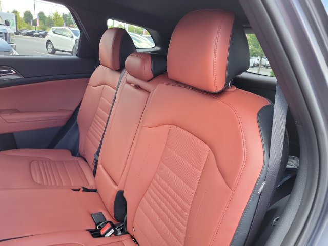 New 2026 Kia Sportage SX FWD image 18