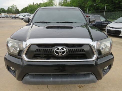 Used 2015 Toyota Tacoma Double Cab V6 6MT 4WD image 2
