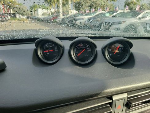 Certified 2024 Nissan Z Performance w/ Floor Mat Package image 16