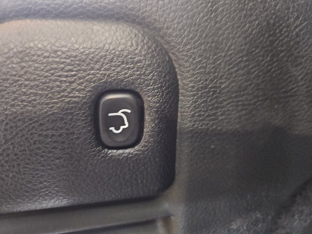 Used 2017 Jeep Grand Cherokee Limited AWD/4WD image 16