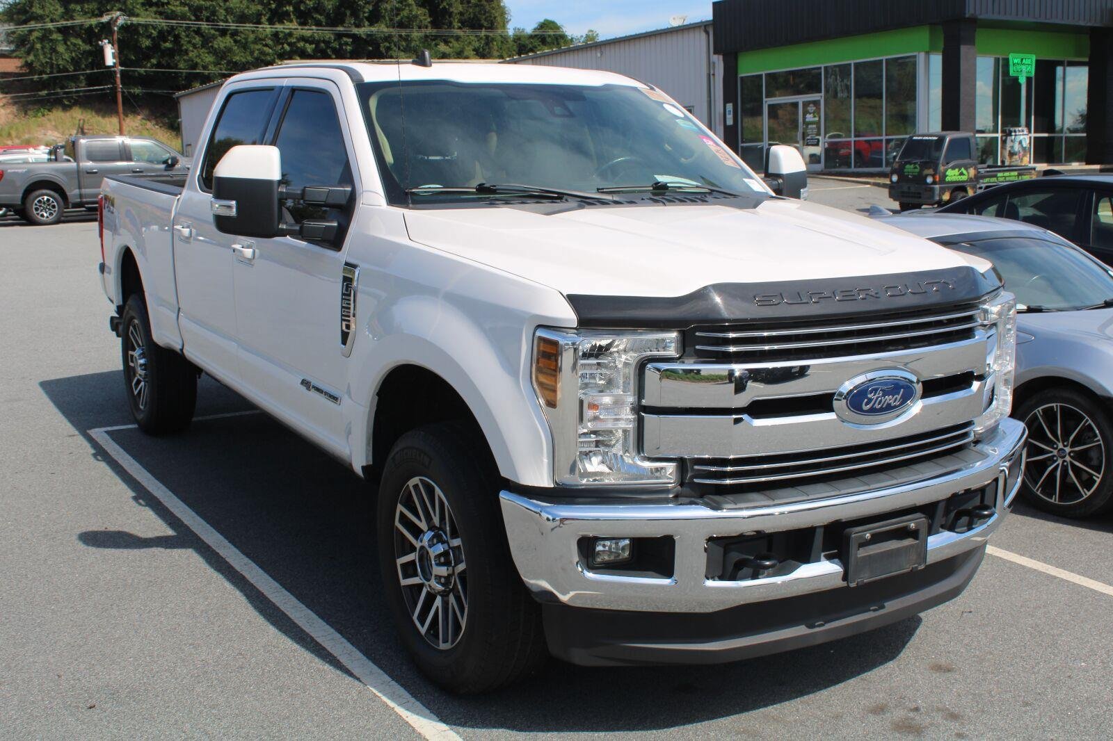 Used 2019 Ford F250 Lariat w/ Lariat Ultimate Package AWD/4WD image 3