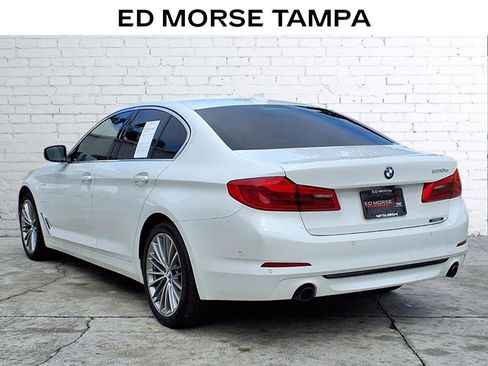 Used 2020 BMW 530e w/ Premium Package image 3