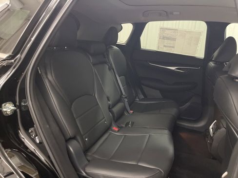 Certified 2025 INFINITI QX50 Luxe image 36