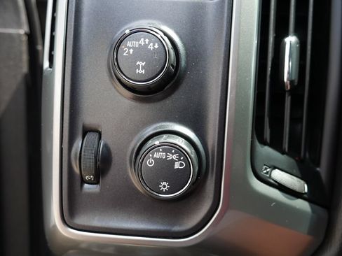 Used 2019 Chevrolet Silverado 1500 LT AWD/4WD image 15