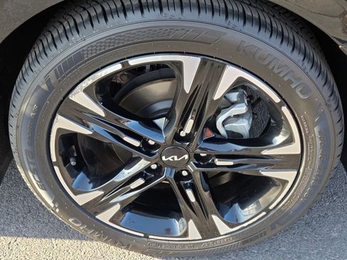 Used 2024 Kia K5 GT-Line AWD/4WD image 11