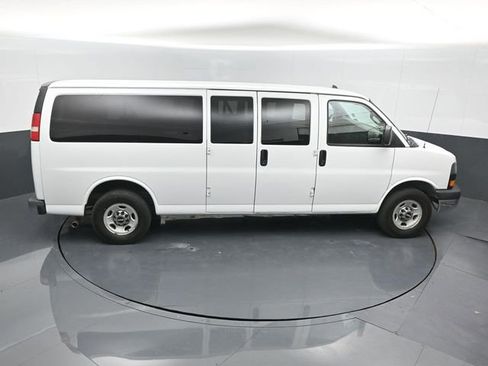 Used 2016 GMC Savana 3500 LT w/ LT Preferred Equipment Group image 16