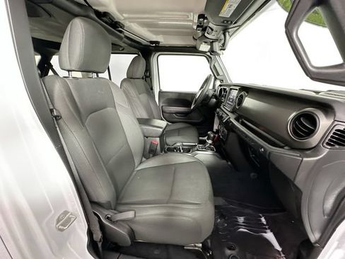 Used 2023 Jeep Wrangler Unlimited w/ Cold Weather Group AWD/4WD image 29