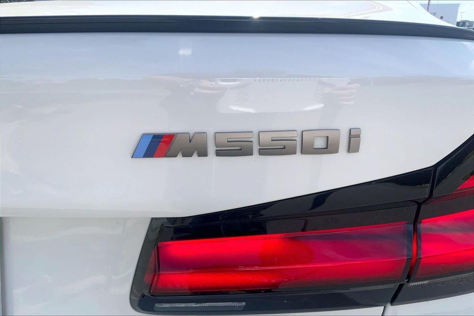 Used 2023 BMW M550i xDrive w/ Parking Assistance Package AWD/4WD image 31