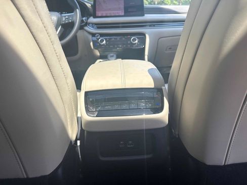 Used 2025 INFINITI QX60 Luxe w/ Lighting Package (N94) FWD image 30