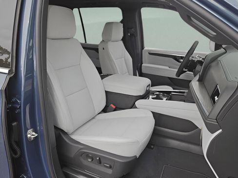 New 2026 Chevrolet Tahoe Premier image 18