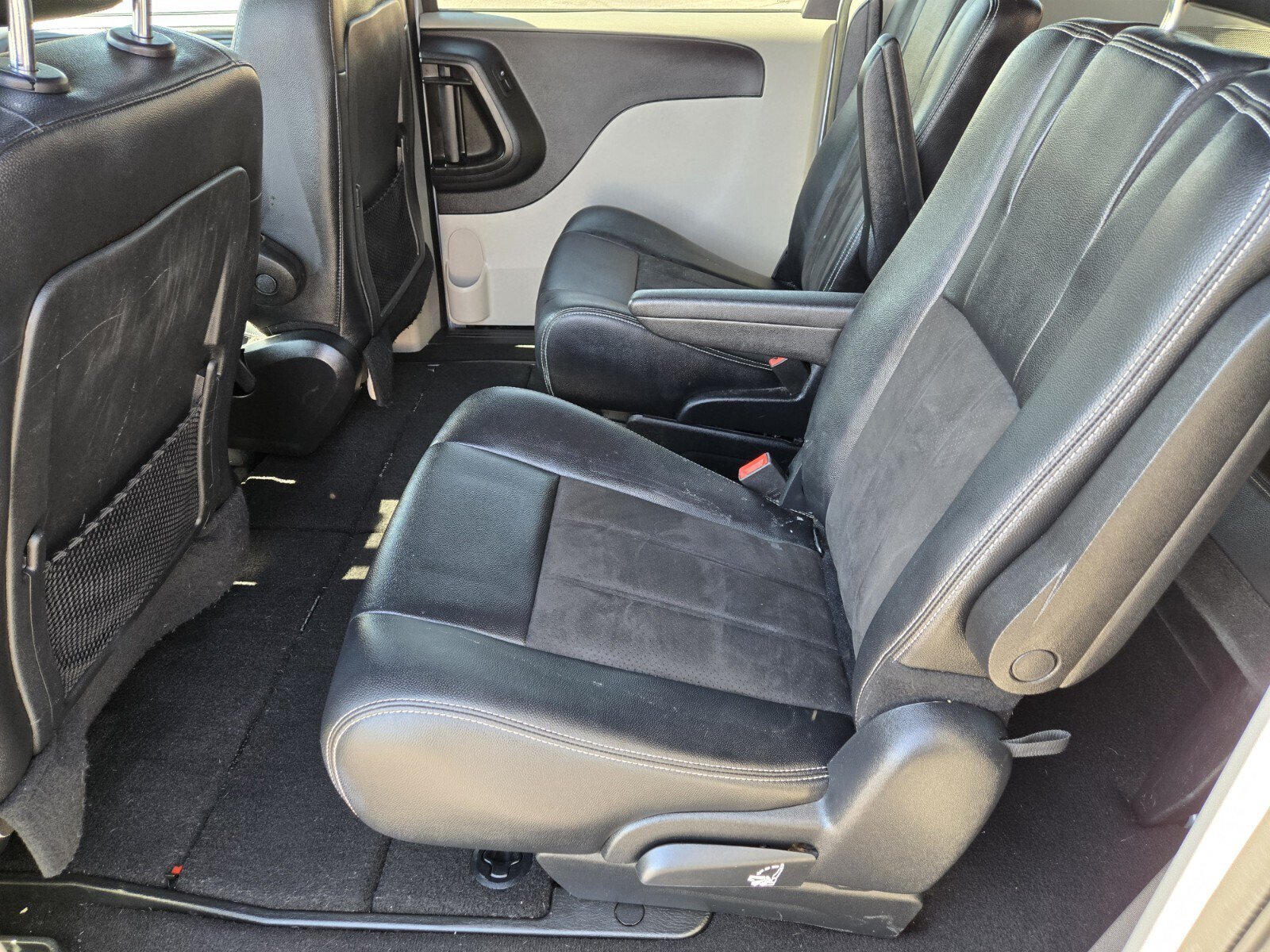 Used 2020 Dodge Grand Caravan SXT FWD image 8