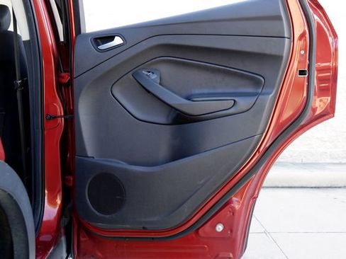 Used 2019 Ford Escape SE image 27