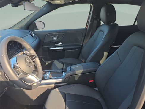 Certified 2025 Mercedes-Benz GLA 250 image 12