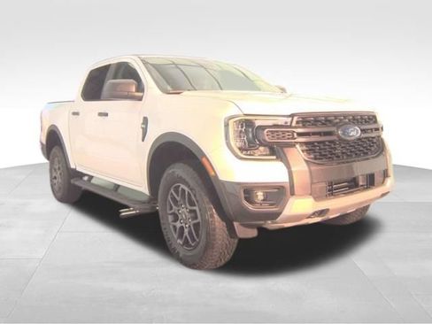 Used 2025 Ford Ranger XLT w/ FX4 Off-Road Package AWD/4WD image 3