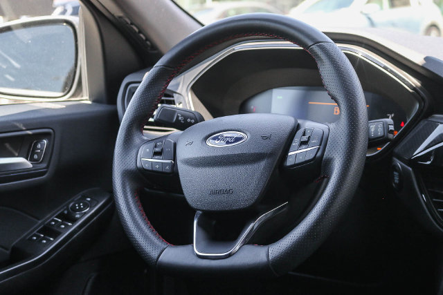 Used 2023 Ford Escape ST-Line w/ Equipment Group 301A FWD image 19